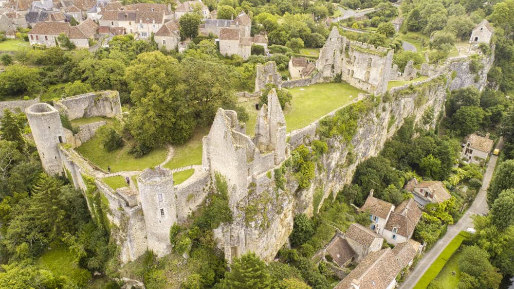 Vue aérienne de la Forteresse d'Angles sur l'Anglin